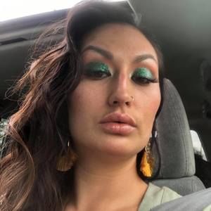 Meet your Posher, Erica